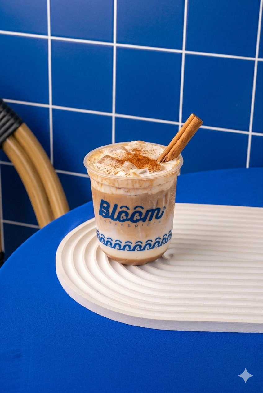 Blooming OG Latte Bloom Coffee & Place dengan perpaduan susu creamy, kayu manis, dan gula aren