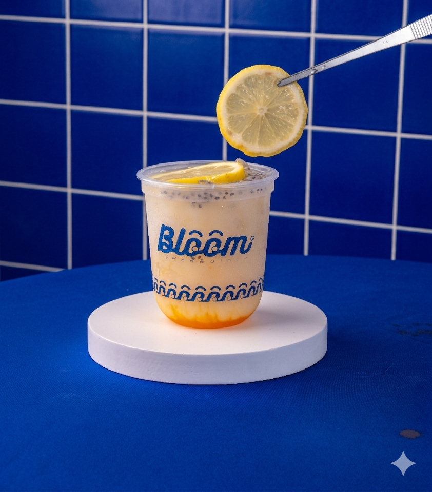 Yakult Illusion Bloom Coffee & Place dengan perpaduan Yakult dan rasa buah yang menyegarkan